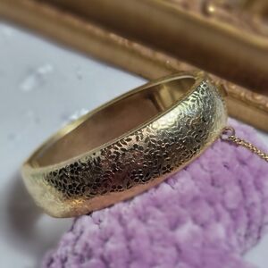 Elegant Gold Bracelet